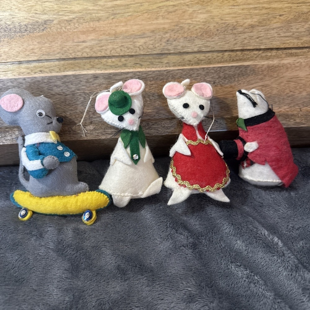 Vintage Felt Mice  Christmas Ornaments Lot of 4 Handmade